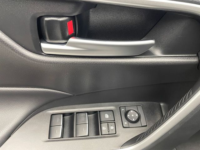 2025 Toyota RAV4 XLE AWD - 22923462 - 9