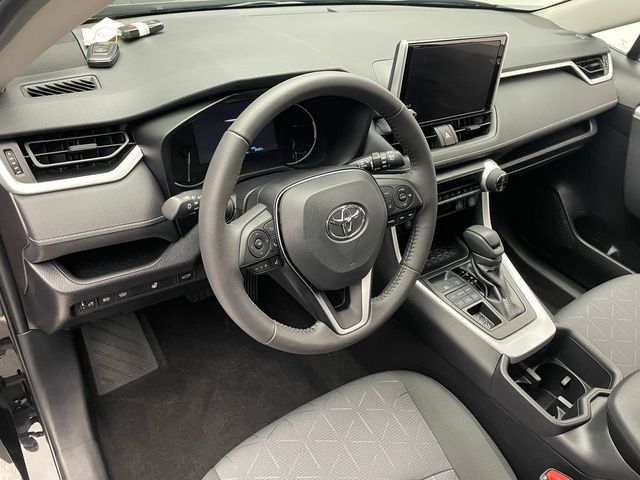 2025 Toyota RAV4 XLE AWD - 22923462 - 10