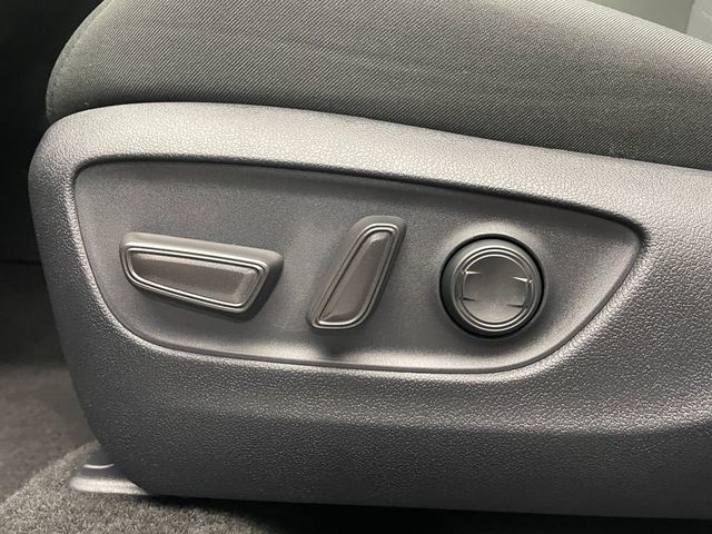2025 Toyota RAV4 XLE AWD - 22923462 - 13