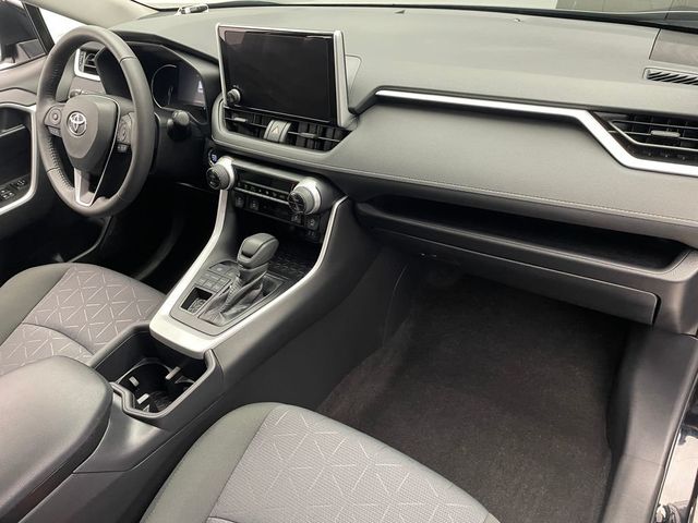 2025 Toyota RAV4 XLE AWD - 22923462 - 15