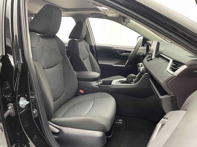 2025 Toyota RAV4 XLE AWD - 22923462 - 17