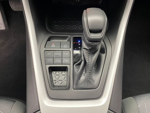 2025 Toyota RAV4 XLE AWD - 22923462 - 28