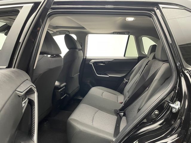 2025 Toyota RAV4 XLE AWD - 22923462 - 33