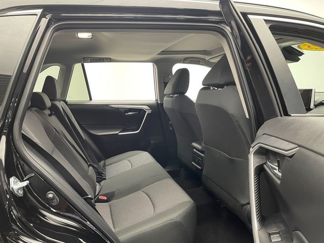2025 Toyota RAV4 XLE AWD - 22923462 - 36