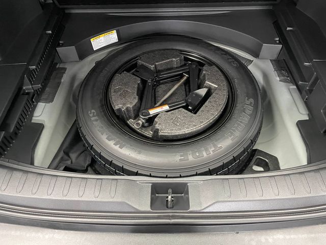 2025 Toyota RAV4 XLE AWD - 22923462 - 40