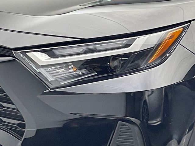 2025 Toyota RAV4 XLE AWD - 22923462 - 46