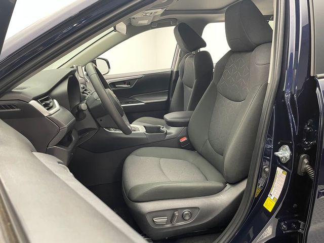 2025 Toyota RAV4 XLE AWD - 22938897 - 12