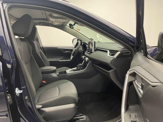 2025 Toyota RAV4 XLE AWD - 22938897 - 16