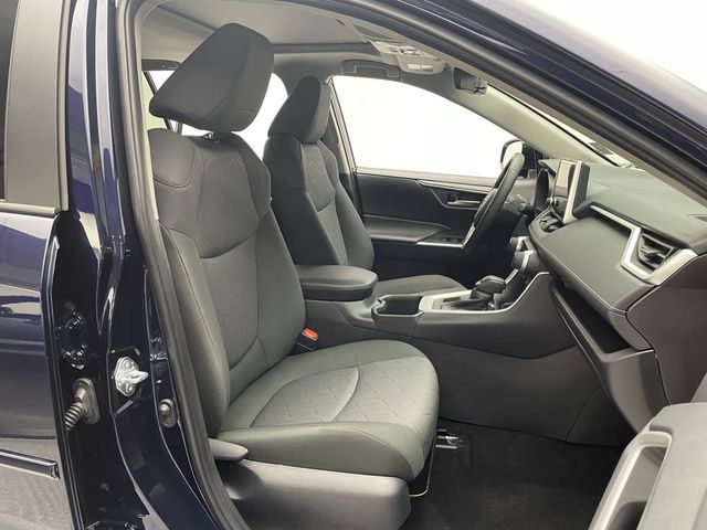 2025 Toyota RAV4 XLE AWD - 22938897 - 17
