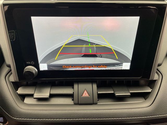 2025 Toyota RAV4 XLE AWD - 22938897 - 24