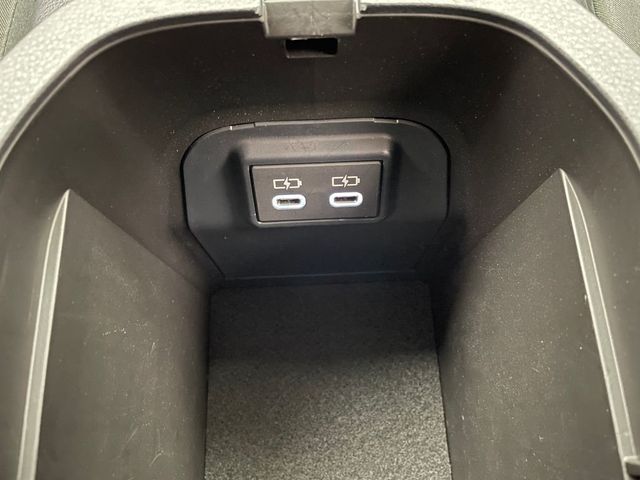 2025 Toyota RAV4 XLE AWD - 22938897 - 28