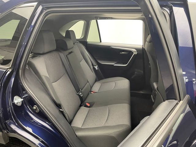 2025 Toyota RAV4 XLE AWD - 22938897 - 36