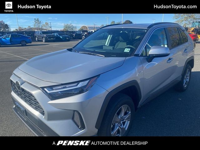 2025 Toyota RAV4 XLE AWD - 22949252 - 0