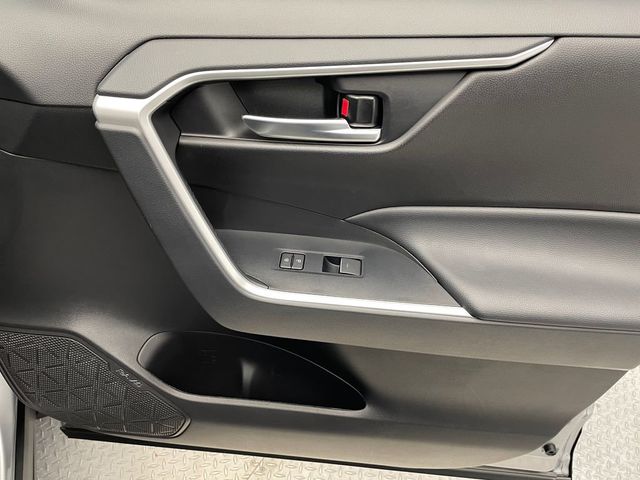 2025 Toyota RAV4 XLE AWD - 22949252 - 30