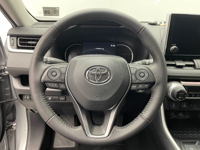 2025 Toyota RAV4 XLE AWD - 22949252 - 36
