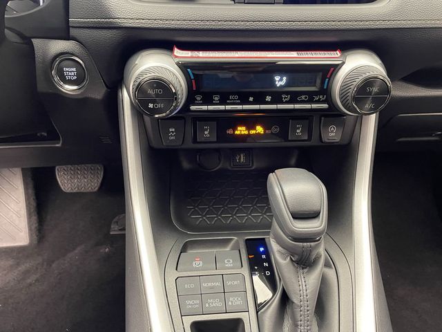 2025 Toyota RAV4 XLE AWD - 22949252 - 42