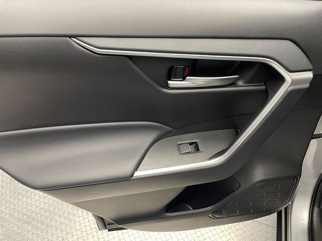 2025 Toyota RAV4 XLE AWD - 22949252 - 48