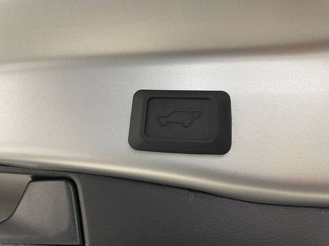 2025 Toyota RAV4 XLE AWD - 22949252 - 58