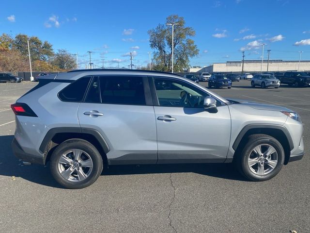 2025 Toyota RAV4 XLE AWD - 22949252 - 5