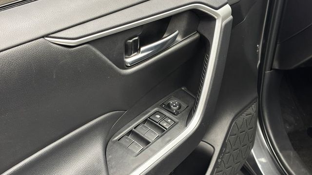 2025 Toyota RAV4 XLE AWD - 23028009 - 9