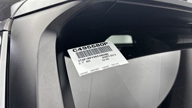2025 Toyota RAV4 XLE AWD - 23028009 - 35