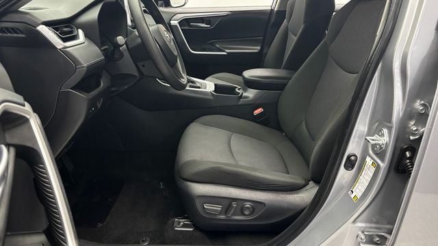 2025 Toyota RAV4 XLE AWD - 23030373 - 9