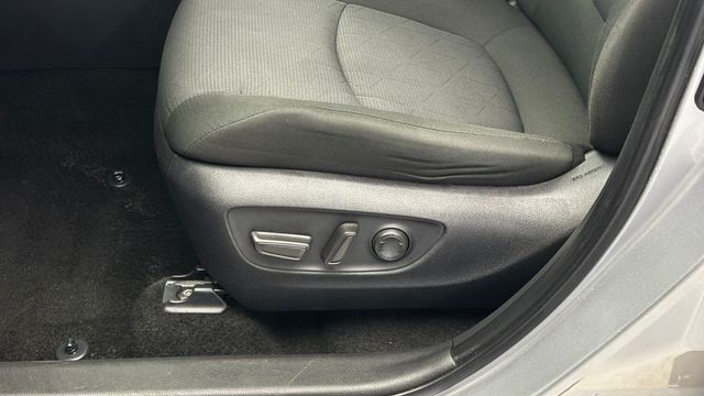 2025 Toyota RAV4 XLE AWD - 23030373 - 10