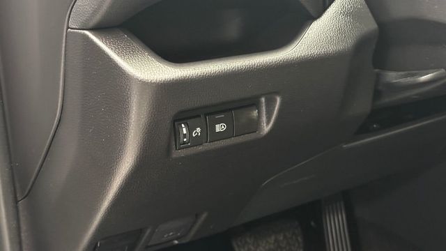 2025 Toyota RAV4 XLE AWD - 23030373 - 12
