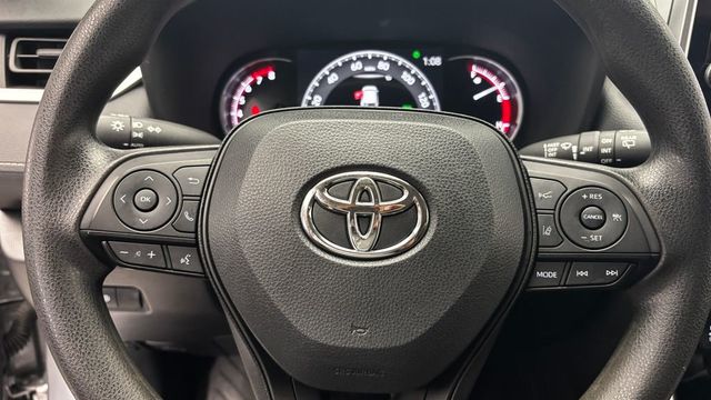 2025 Toyota RAV4 XLE AWD - 23030373 - 18