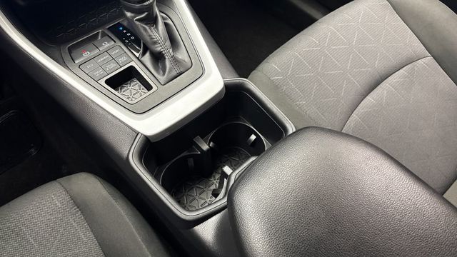 2025 Toyota RAV4 XLE AWD - 23030373 - 21