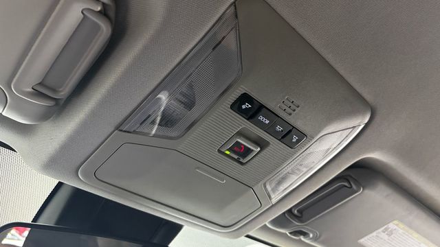 2025 Toyota RAV4 XLE AWD - 23030373 - 24