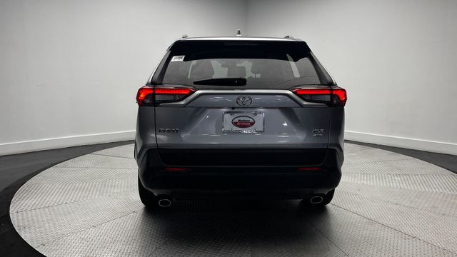 2025 Toyota RAV4 XLE AWD - 23030373 - 31