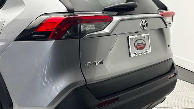 2025 Toyota RAV4 XLE AWD - 23030373 - 4