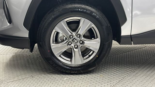 2025 Toyota RAV4 XLE AWD - 23030373 - 6