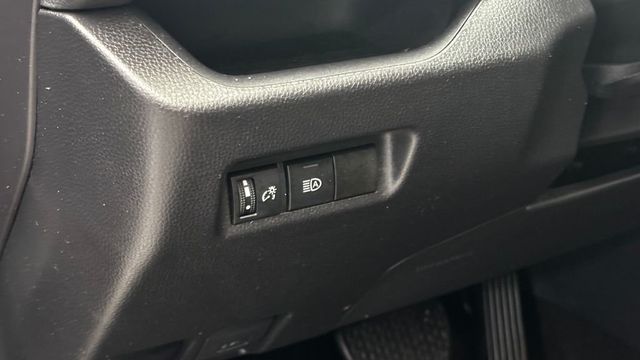 2025 Toyota RAV4 XLE AWD - 23030379 - 11