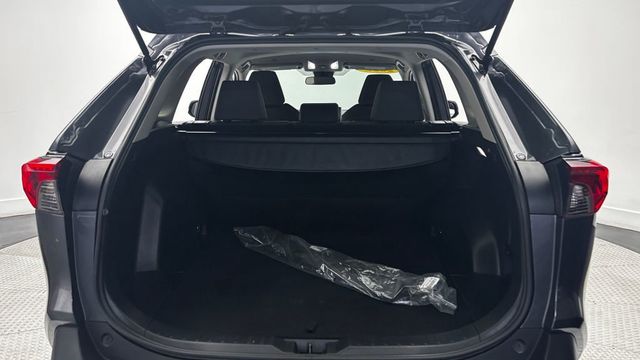 2025 Toyota RAV4 XLE AWD - 23030379 - 29