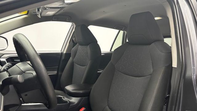 2025 Toyota RAV4 XLE AWD - 23030379 - 6