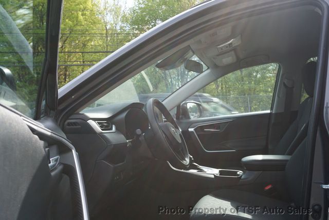 2025 Toyota RAV4 XLE AWD - 23018443 - 9