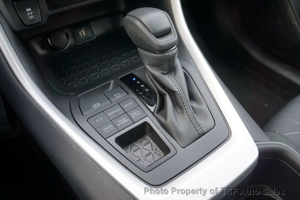 2025 Toyota RAV4 XLE AWD - 23018443 - 21