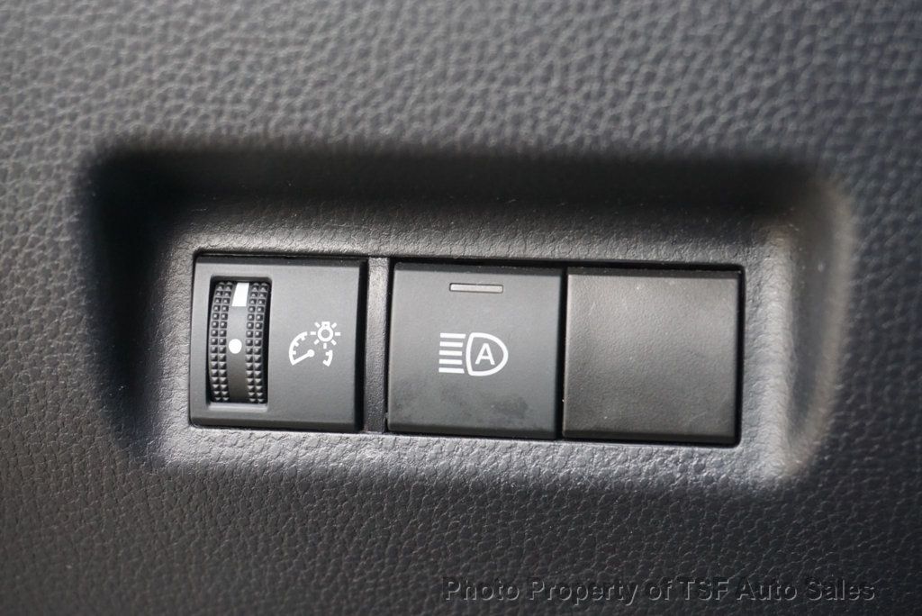 2025 Toyota RAV4 XLE AWD - 23018443 - 33