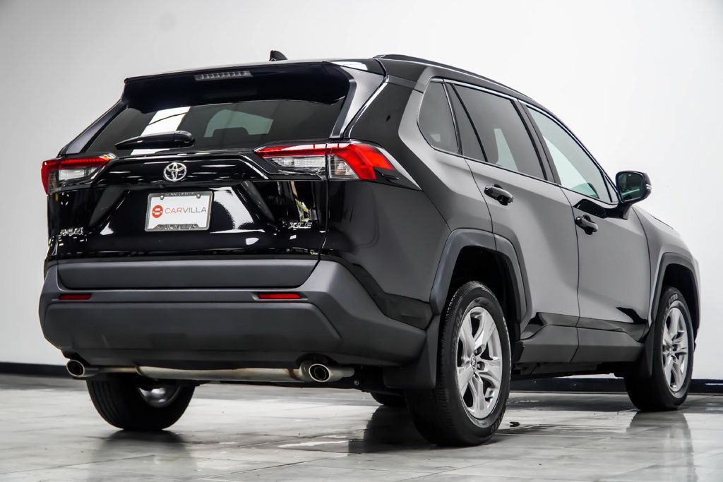Toyota RAV4 photo 13