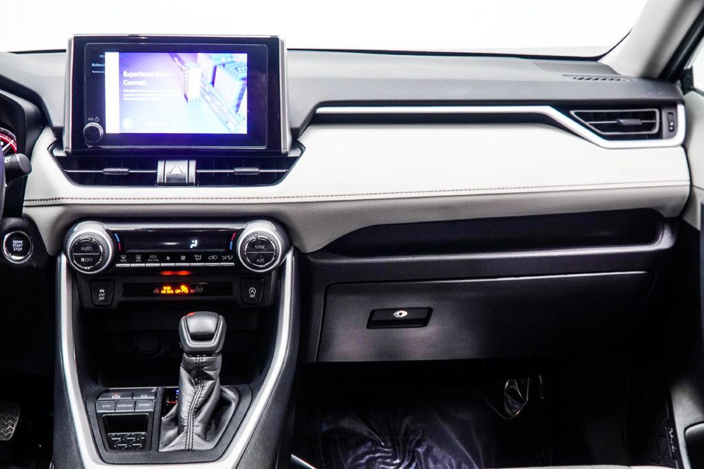 Toyota RAV4 photo 18