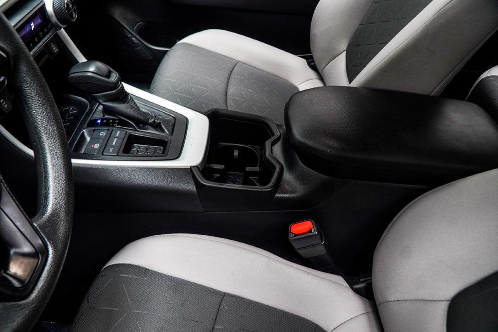Toyota RAV4 photo 20