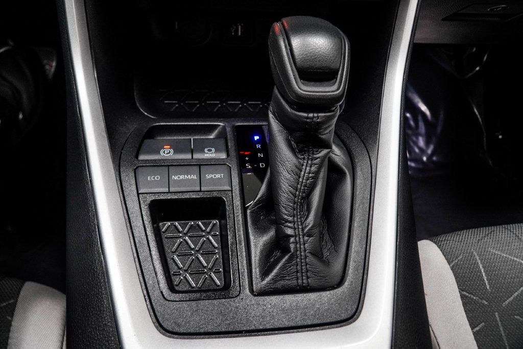 Toyota RAV4 photo 21