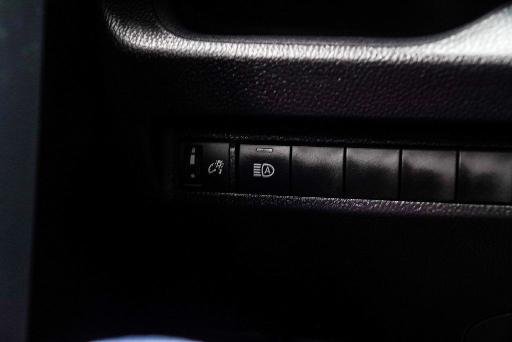 Toyota RAV4 photo 29