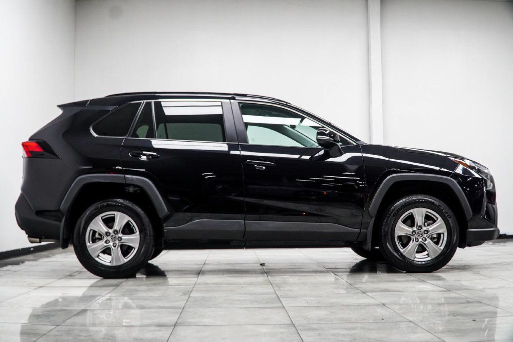 Toyota RAV4 photo 7