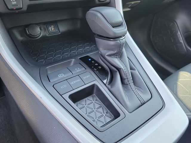 2025 Toyota RAV4 XLE FWD - 23089967 - 10