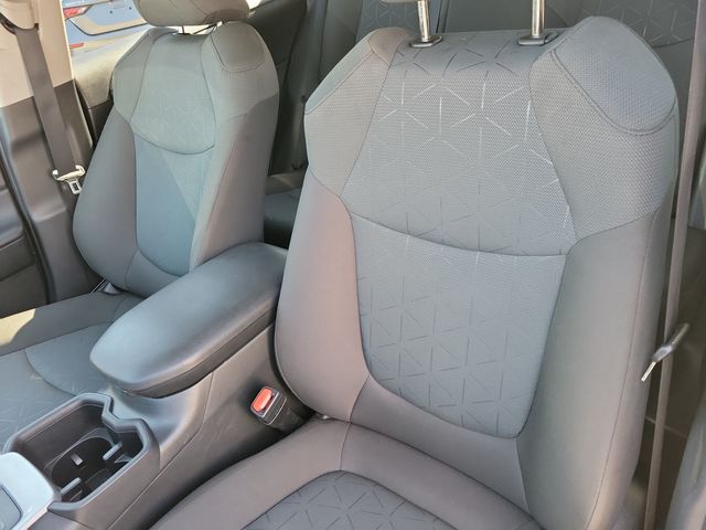 2025 Toyota RAV4 XLE FWD - 23089971 - 5