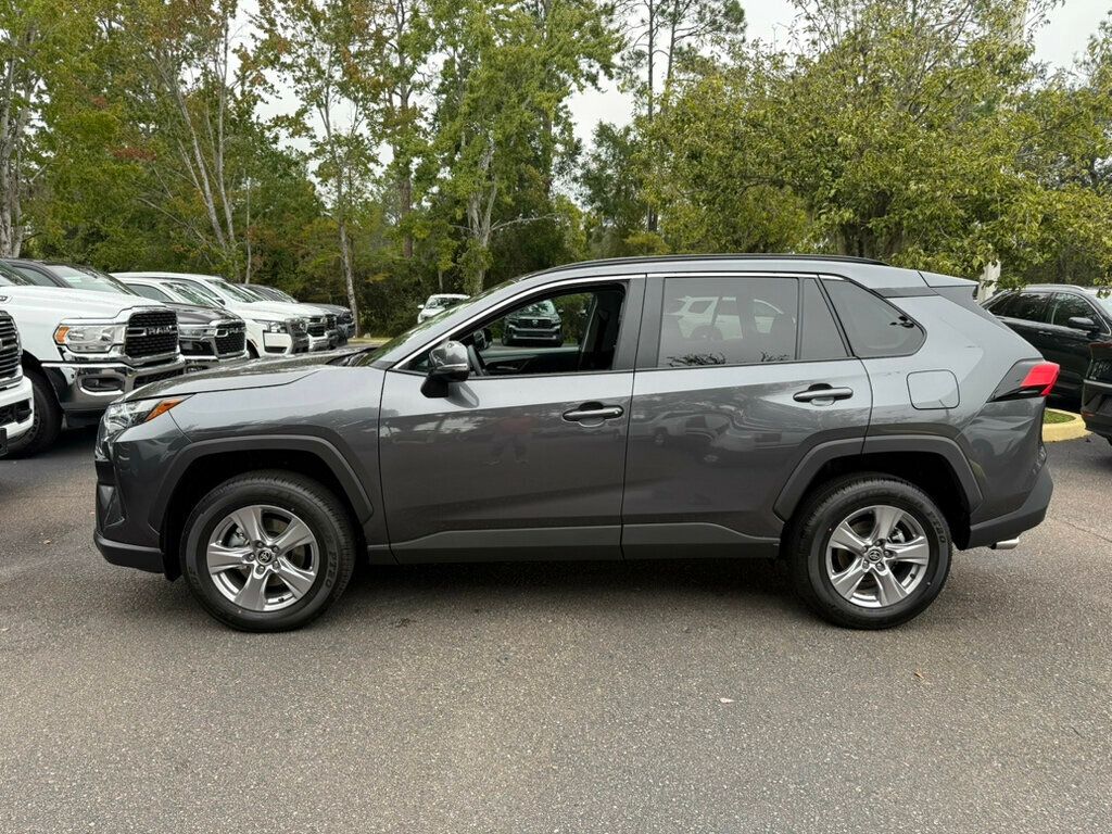 2025 Toyota RAV4 XLE photo 2