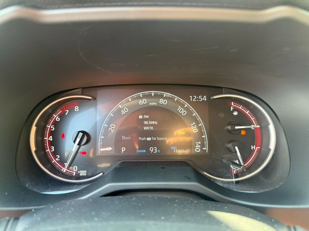 2025 Toyota RAV4 XLE photo 2